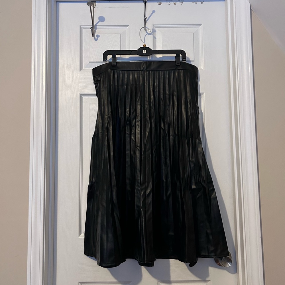 Fashion Nova Black Pleather A-Line Skirt
